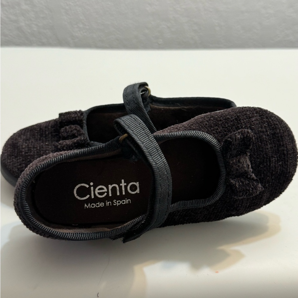 The Cienta® Kids Shoes classic mary jane flat toddler girl size 9
